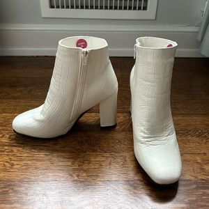 Never Worn White Snakeskin Boots!